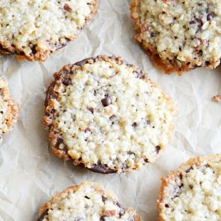 Chewy, crispy, buttery oatmeal cookies on the outside and delicious dark chocolate on the inside!