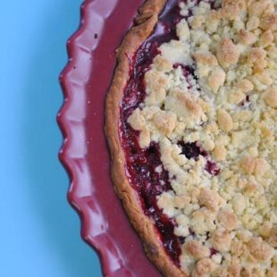 Blackberry Crumb Pie