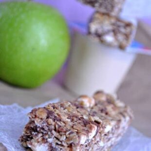 Chewy S’mores Granola Bars (no bake)