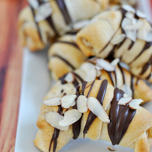 Almond FIlled Crescents | somethingswanky.com