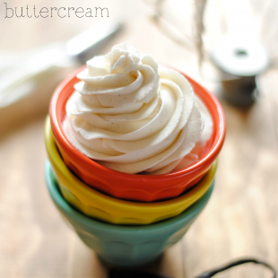 Vanilla Cream Buttercream | www.somethingswanky.com