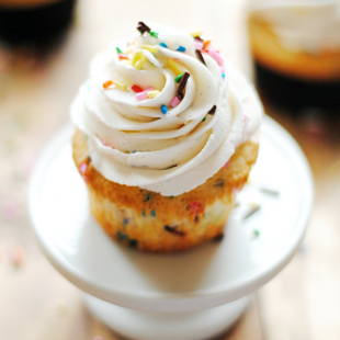 Homemade Funfetti Cupcakes & Frosting | www.somethingswanky.com