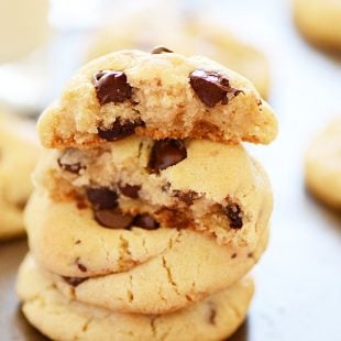 Super soft chocolate chip cookies that everybody will love!