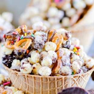 If you love Birthday Cake Remix at Coldstone Creamery, you are going to LOVE this Birthday Cake Remix Snack Mix.