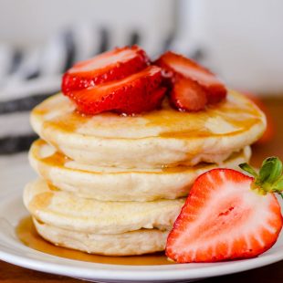 Cinnamon Oatmeal Blender Pancakes are the perfect warm and hearty breakfast for those crisp Fall mornings!
