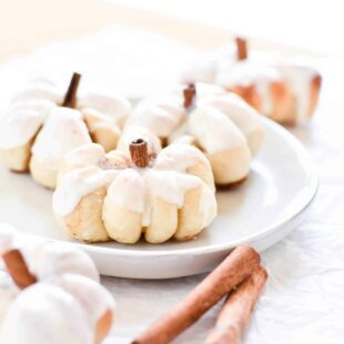 Easy Cinnamon Roll Pumpkins Recipe