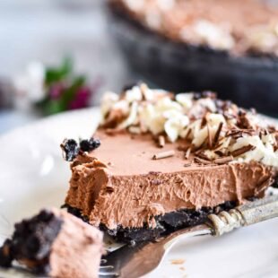 No Bake Chocolate Cheesecake Pie Recipe