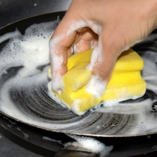 how to clean burnt pots and pans