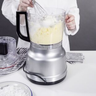 how to use a food processor